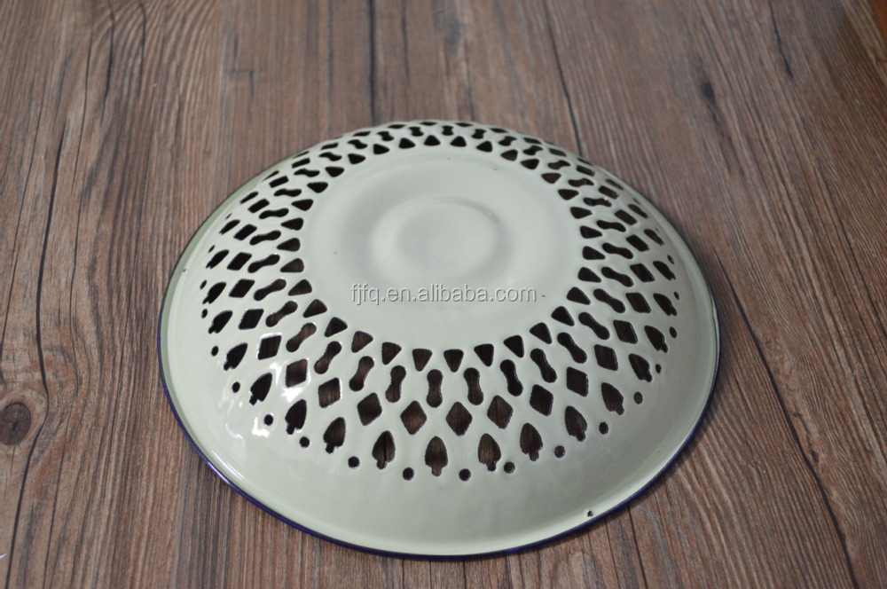 Retro Enamel Colander Kitchen Basket And Vegetable Strainer