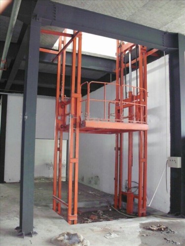 Hot! ! ! 2014 New Design Electric Warehouse Goods Lift