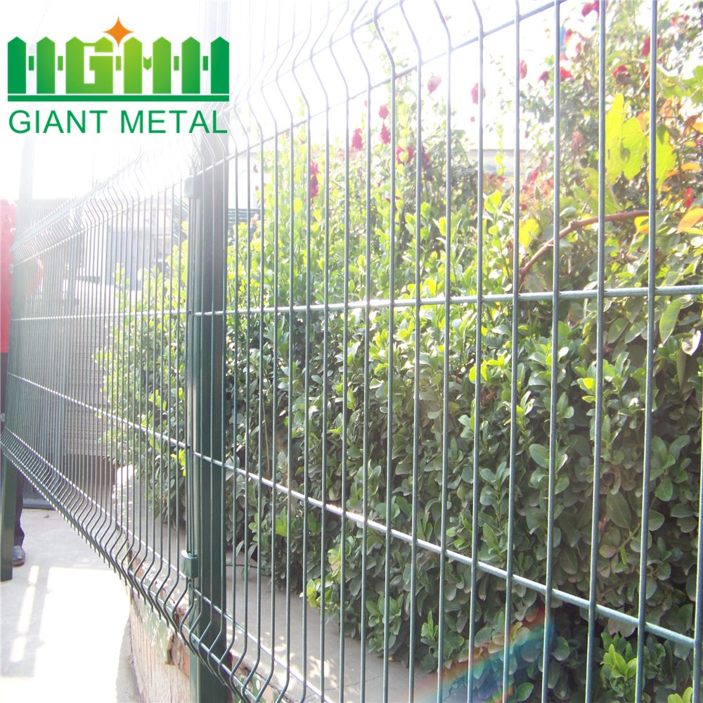 Stocked New Condition Vinyl Coated Welded Fence