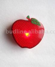 7014 Flash Reflector Safety Button (Apple)