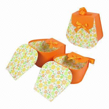 Gift boxes, made of cardboard, art printing paper, satin ribbon and magnet