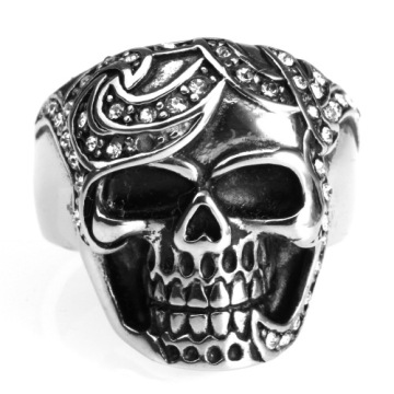 Fashion Accessories skull rings with small crystal