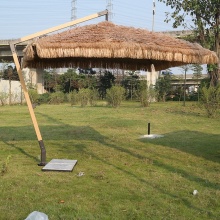 Luxury Synthetic Thatch Roof and Outdoor Patio Furniture with Sun Parasol Umbrella
