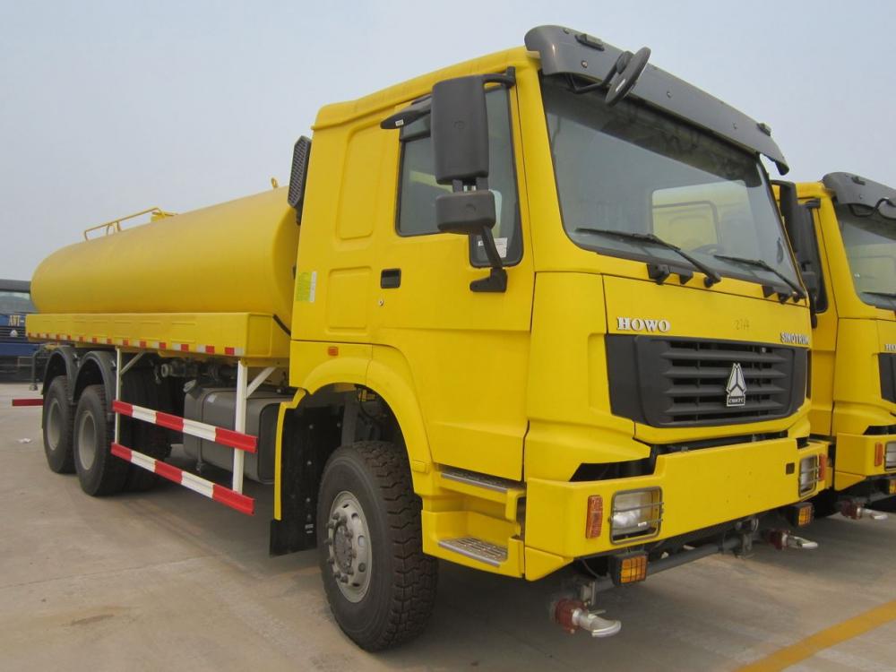 Sinotruk Howo 336Hp 석유 탱크 트럭 ZZ1257N4641W