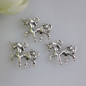 Retro Kleur Legering Paard Charms Hangers Maken DIY Handgemaakte Tibetaanse Sieraden Vinden