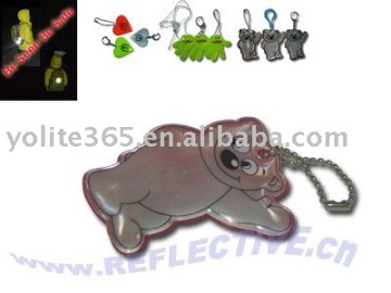 Reflective Hanger - Hallo Bear