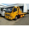 ประเภทเบา Dongfeng 116hp Road Rescue Flatbed Wrecker Truck