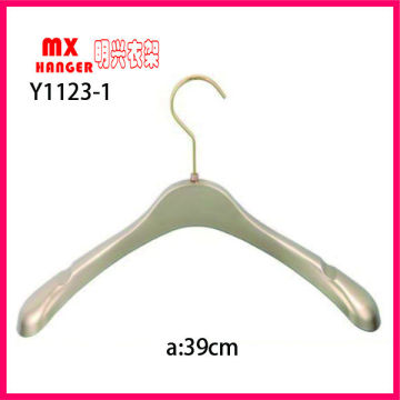 brilliant clothes hangers,clothes hangers display,plastic clothes hangers