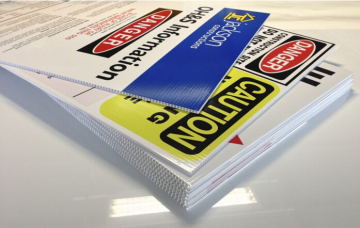 Coroplast Sign in Advertising Boards