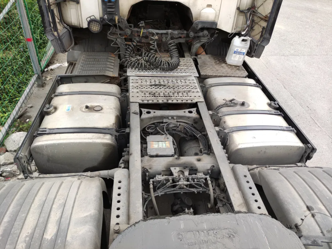 10 Wheel Euro 5 Used Tractor Truck Scania R450 6X2 6X2r Cargo Truck for Sale