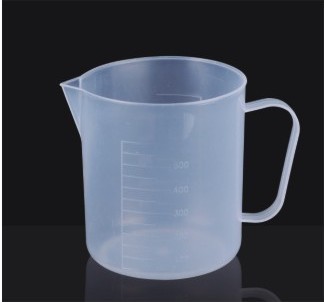 Plastic Measuring Cup with Handle