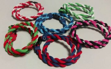 Fashion Weave titanium necklace with safety clasp