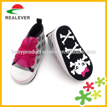 Comfortable baby walker wholesales canvas soft touch baby shoes