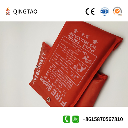 Emergency fire extinguishing equipment fire blanket