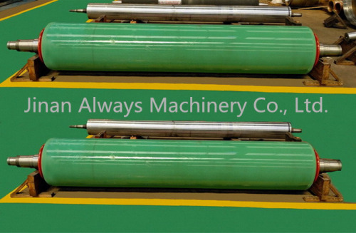 Roll for paper machine