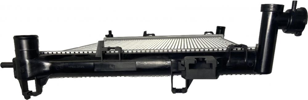 Radiator For Jeep Commander Limited V8 5 7l 05 10