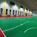 piso de la sala de baloncesto