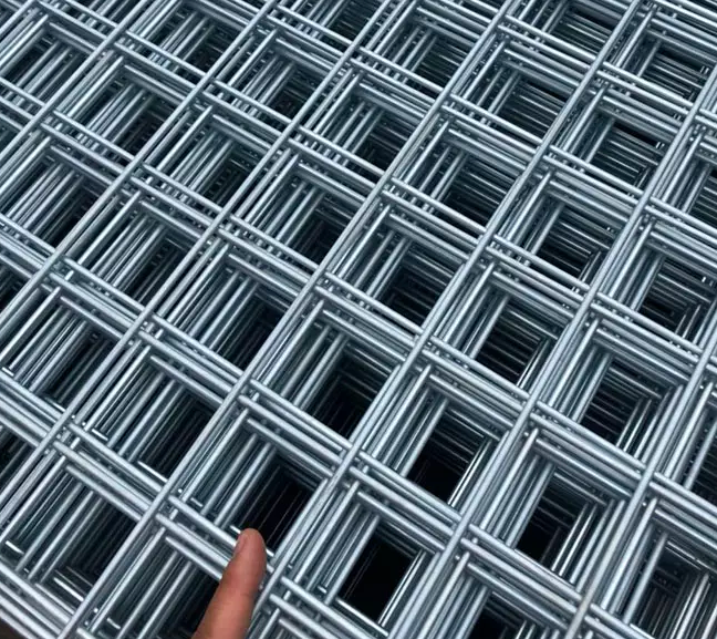 Galvanized welded wire mesh fence panel in 12 gauge  304 stainless steel welded wire mesh panel