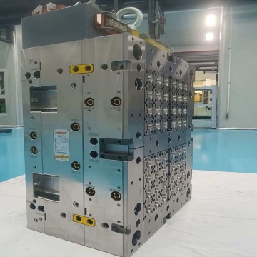 Precision injection mold customization service case