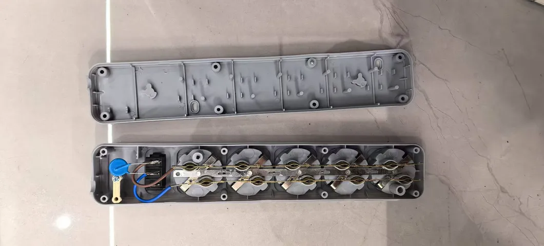 Hot Sell 5 Gang Group Sockets with Surge Protector for Ukraine or Russian European Countries