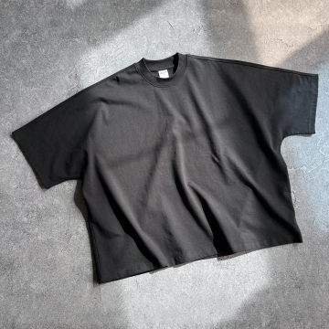 100% Cotton Mens Custom Logo Boxy T-Shirt - Heavyweight DTG Printed Boxy Fit Cropped Tee