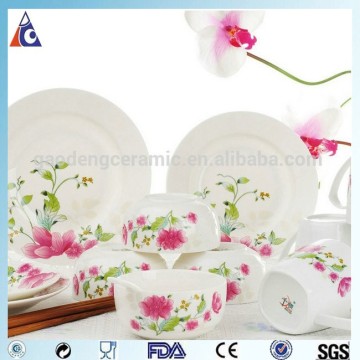 Dinner set with flower decal