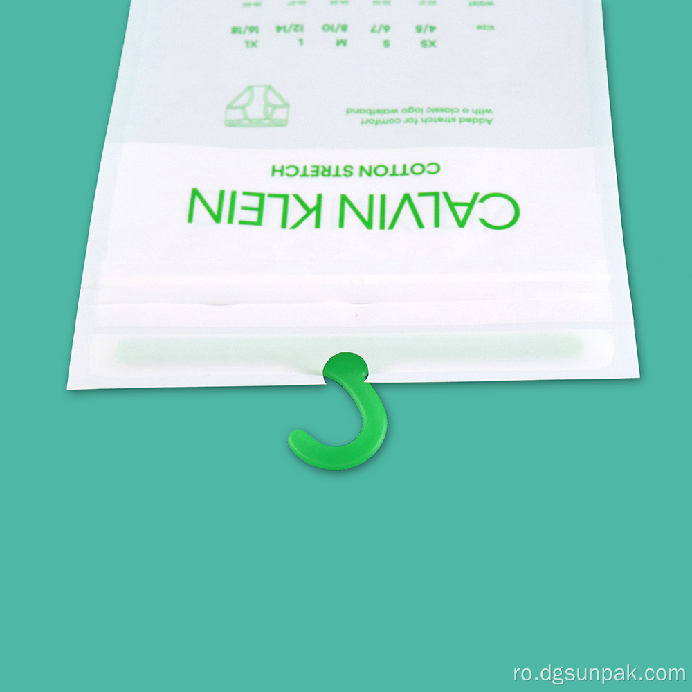 Geanta de ambalare haine pentru bebelusi din plastic personalizat cu carlig