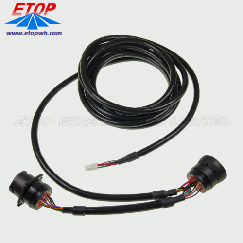 Rakitan kabel SAE hitam J1939M ke J1939P