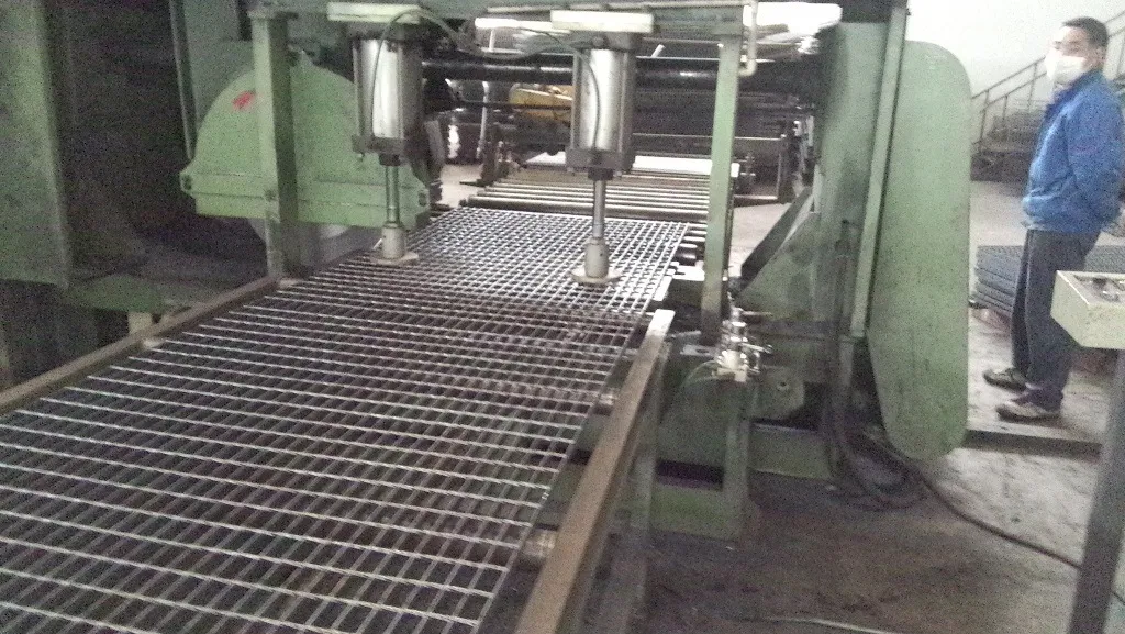 Easy Operating Steel Structure Lattice Making Machine Steel Forging Welding Machine
