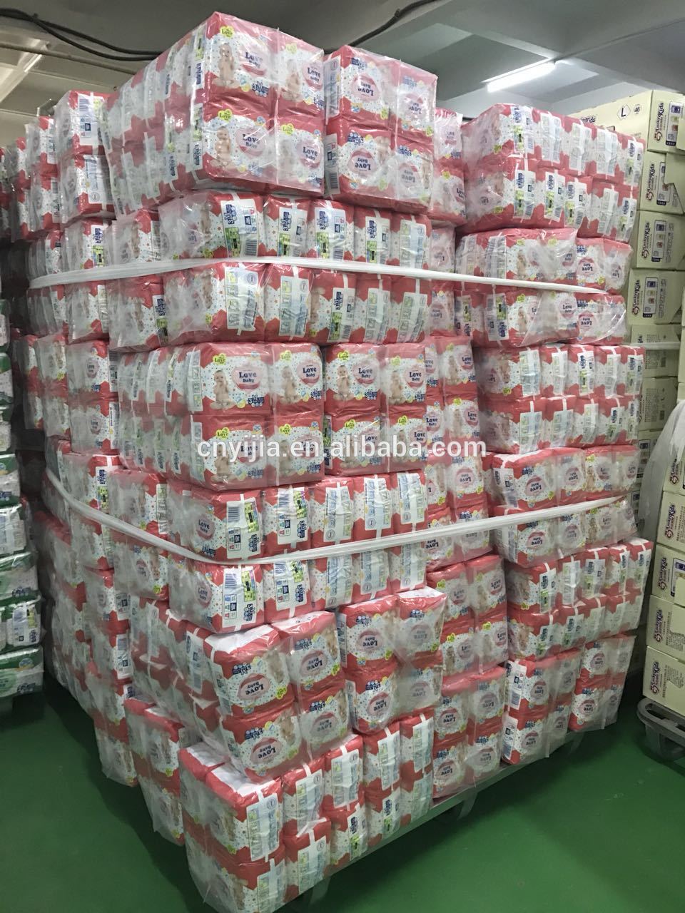 B grade baby diaper stocks lots/A grade stock baby adult diapers