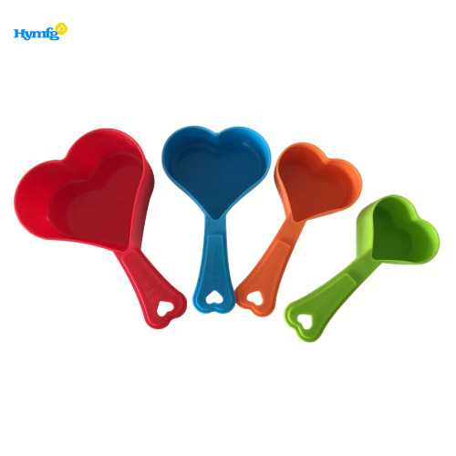 Food grade plastic 4pcs measuring cup set heart