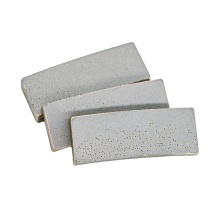 Diamond Segment Volcanic Rock Stone Cutting Tool - 40x5x15mm Segment, 600mm Blade