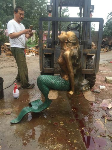 Escultura de sirena de bronce para decoración de jardín