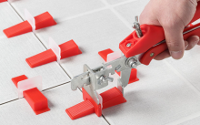 Ceramic tile universal leveling device