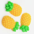 Populaire mini fruit ananas vormige hars cabochon leuke kralen voor handgemaakte ambachten decor charmes koelkast telefoon ornamenten