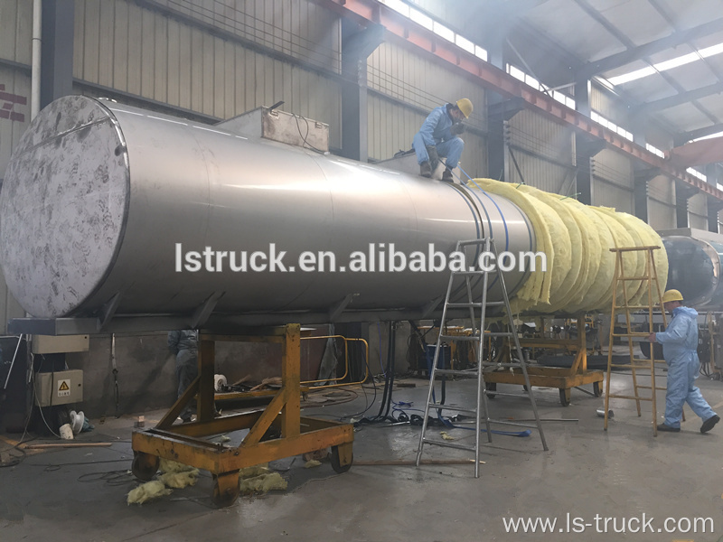 Rock wool insulated tank semi-trailer