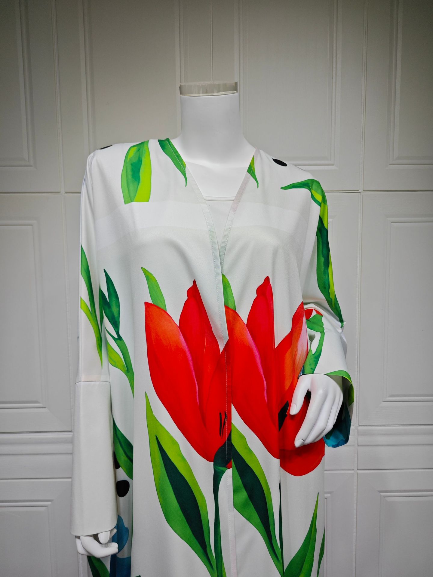 طقم عباية أنيقة بطبعة زهور مع وشاح متناسق MQ244 (2) Elegant Floral Print Abaya Set with Matching Scarf MQ244 (2)