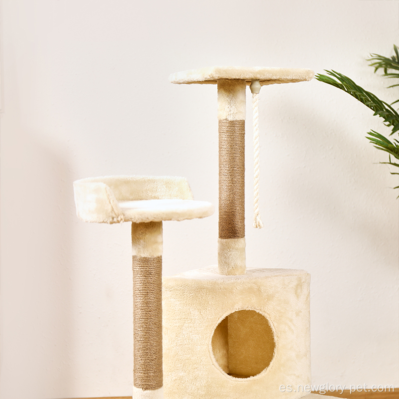 Torre de gato con una cueva