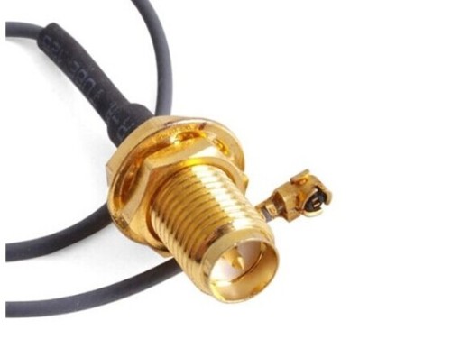 RF coaxiale kabel met 1.13 Pigtail kabel monteren