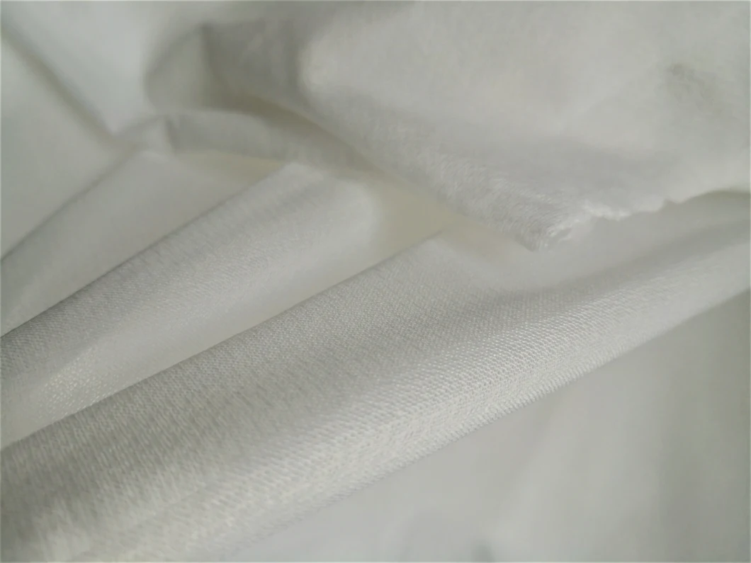 Konkurrenskraftigt pris Vävd 100% Polyester Interlining Stickat för överrockar