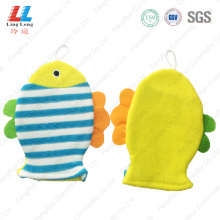 Conducive fish style animal bath gloves