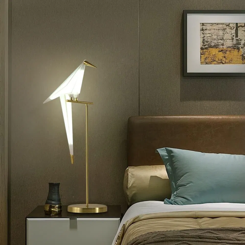 Modern Nordic Decorative Bird Lamp with Luxury Gold Crane Design