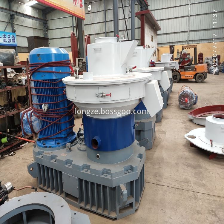1-1.5ton/hour 90kw XGJ560 Wood pellet machine