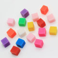 8 * 8MM No Hole Bunte kleine Würfel Polymer Clay Schlamm Ton Schleimfüllung für Kinder Spielzeug Diy Phone Shell Dekoration