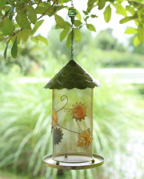 Hanging type feeding bird feeder