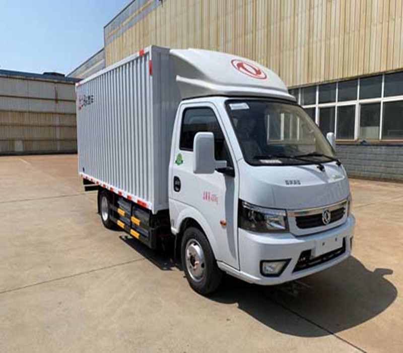 Dongfeng New Brand Truck 4x4 مع شاحنات شحن Box Body مع النسخة الأوروبية والإصدار الكوري
