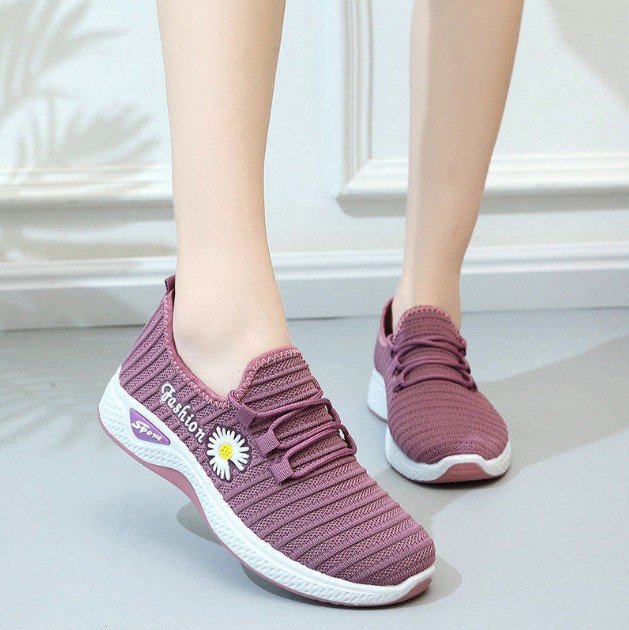 2021 New fashion Little Daisy mesh sports shoes versatile student shoes mom shoes running women sports