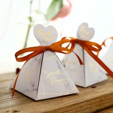 กล่องกระดาษลูกกวาดสำหรับงานแต่งงาน