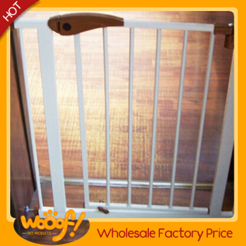 Hot selling pet dog products high quality wooden retractable dog fence