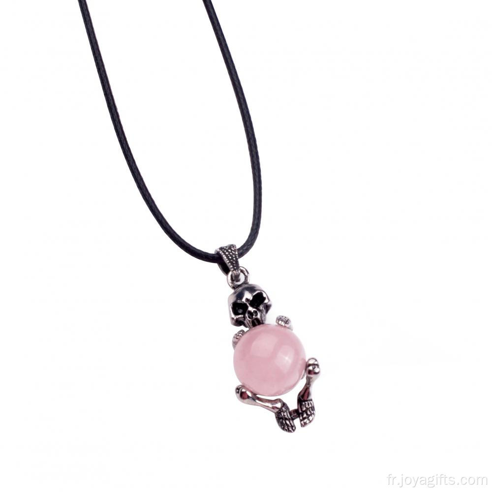 Collier pendentif crâne en argent avec quartz rose naturel